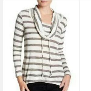 NWOT Edista striped crawl neck line sweater women's size Small (N21)